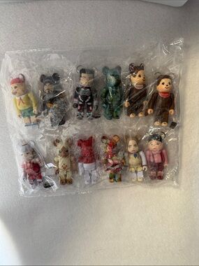 Bearbrick 100% Assorted Figures -lot of 12